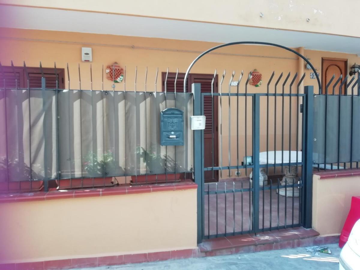 A Giusino 55-holiday With Terrace Near Mondello Apartment *