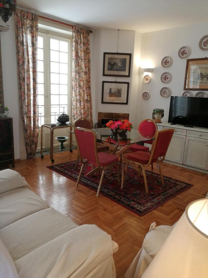 Adele Apartment