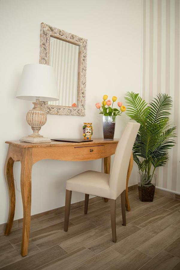 Affittacamere Porta Aragonese Luxury 2*
