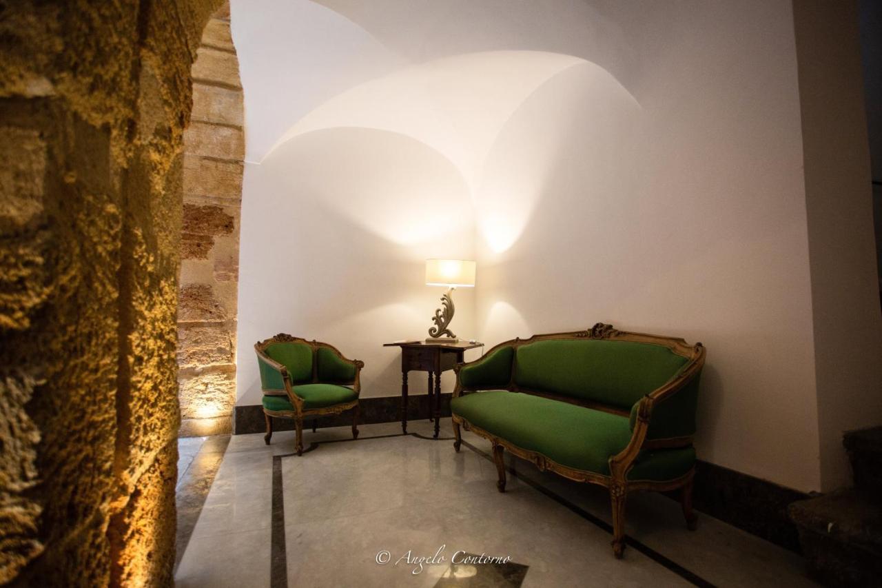 Palazzo Del Poeta - Dimora Contemporanea 2*