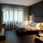 Alma Hotel