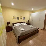 Casa Amarilla