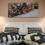 King\'S House Apartments