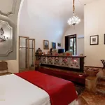 Palermo Center Suite