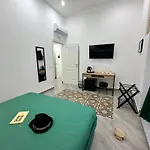 Kalia Rooms
