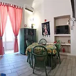 Maqueda Apartments
