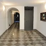 Argo\'S Apartment