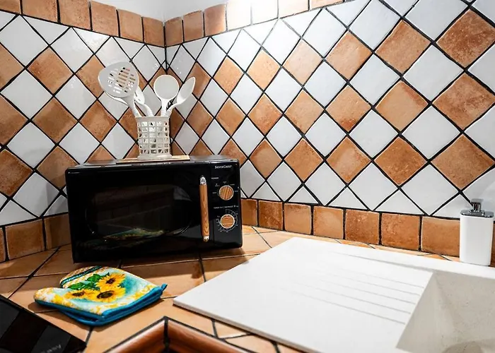 Rf Apartments & Suites