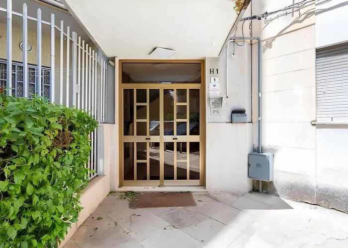 E.R. Apartment