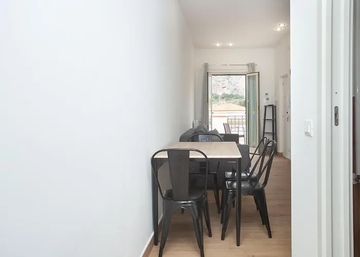 Mondello Twentytwo House