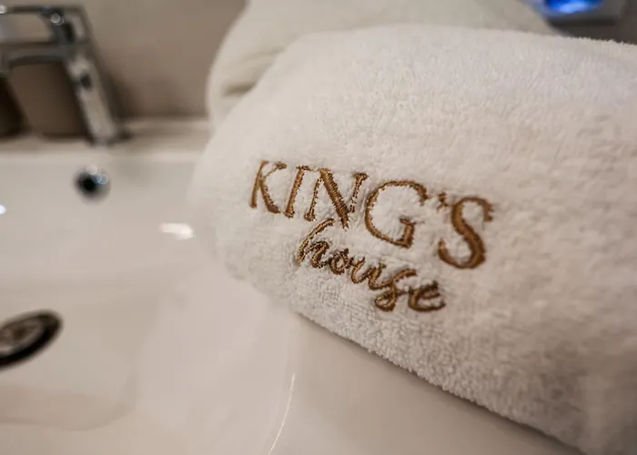 King\'S House Apartments