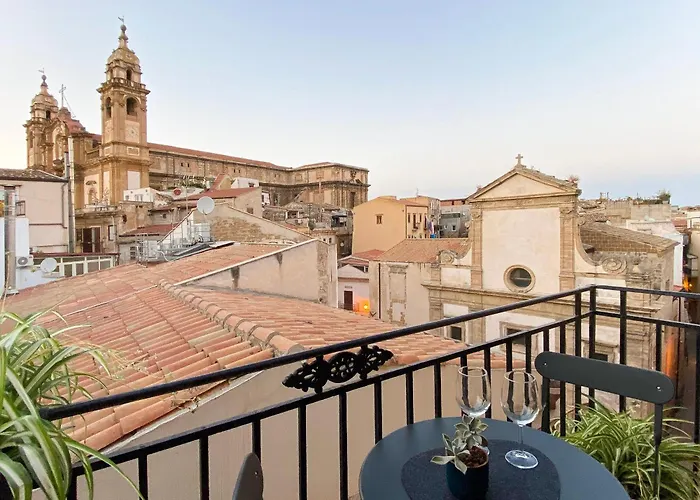 Lulom - Rooftop Boutique Rooms