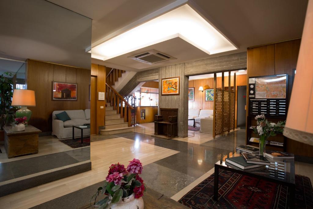 Aparthotel Marbela & 3*