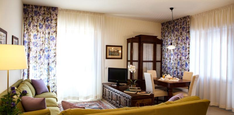 Aparthotel Marbela &
