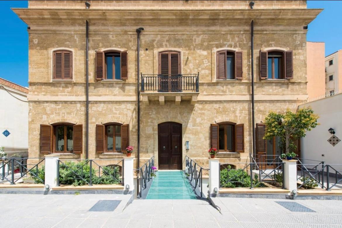 Charming Di Gregorio