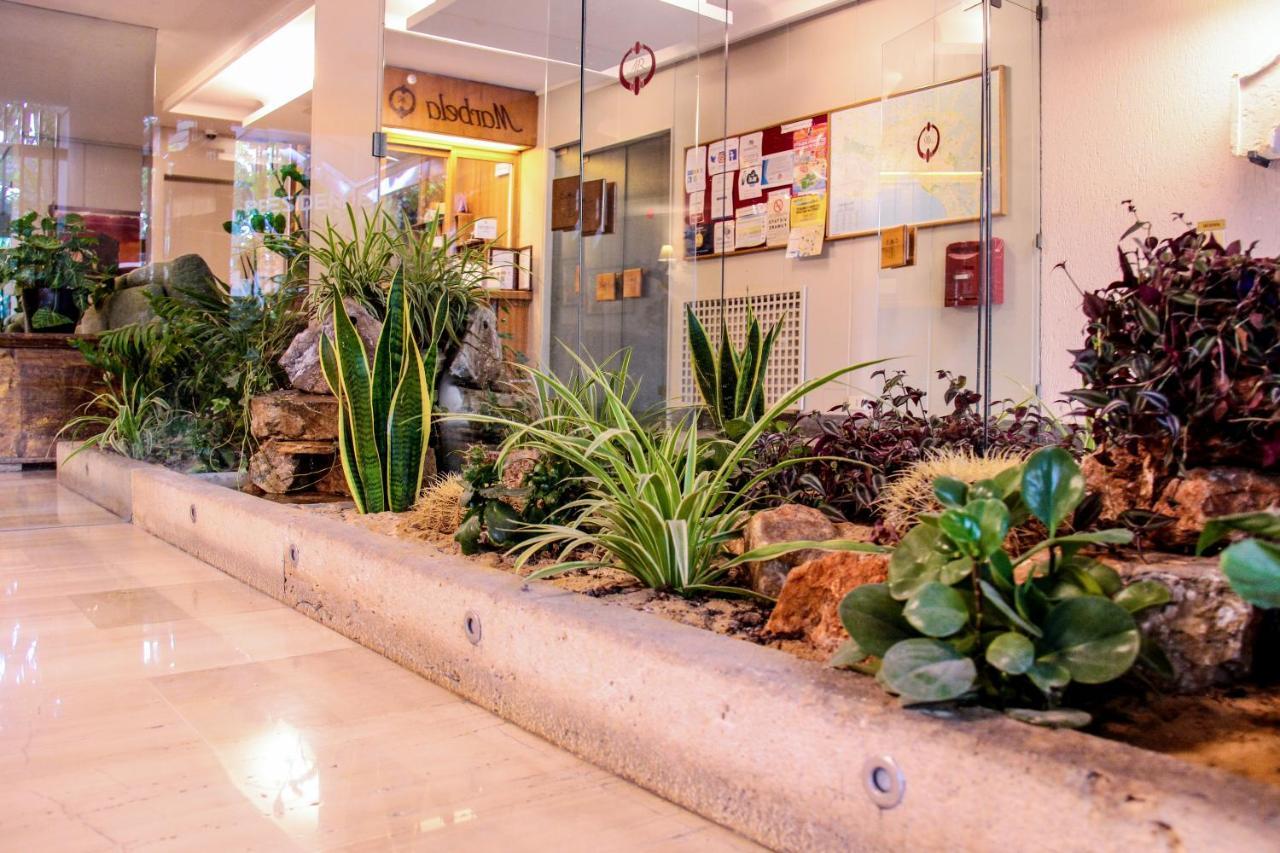 Aparthotel Marbela &