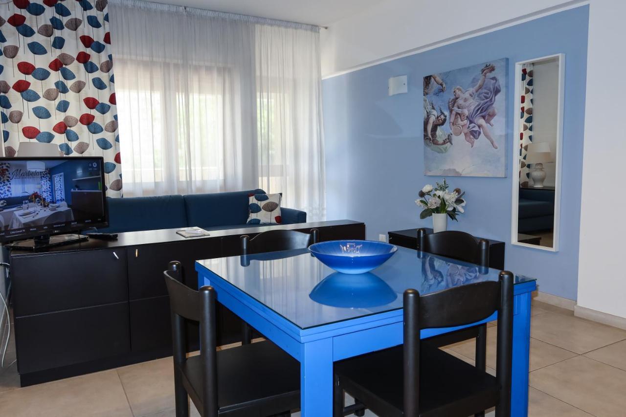 Aparthotel Marbela &