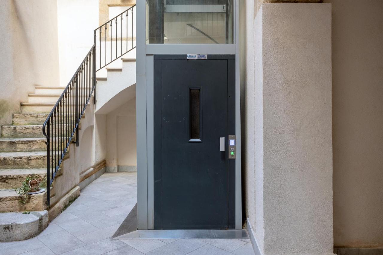 Porta Carbone Appartamento *