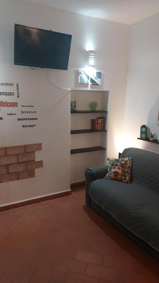 L'angolo Di Vicolo San Carlo Apartamento *