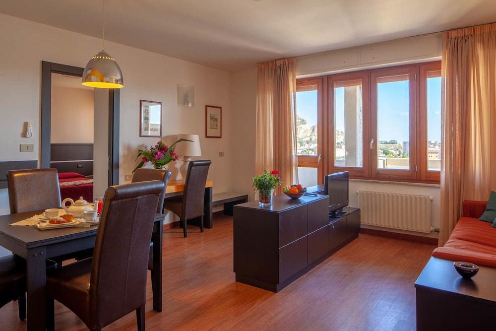 Marbela & Aparthotel