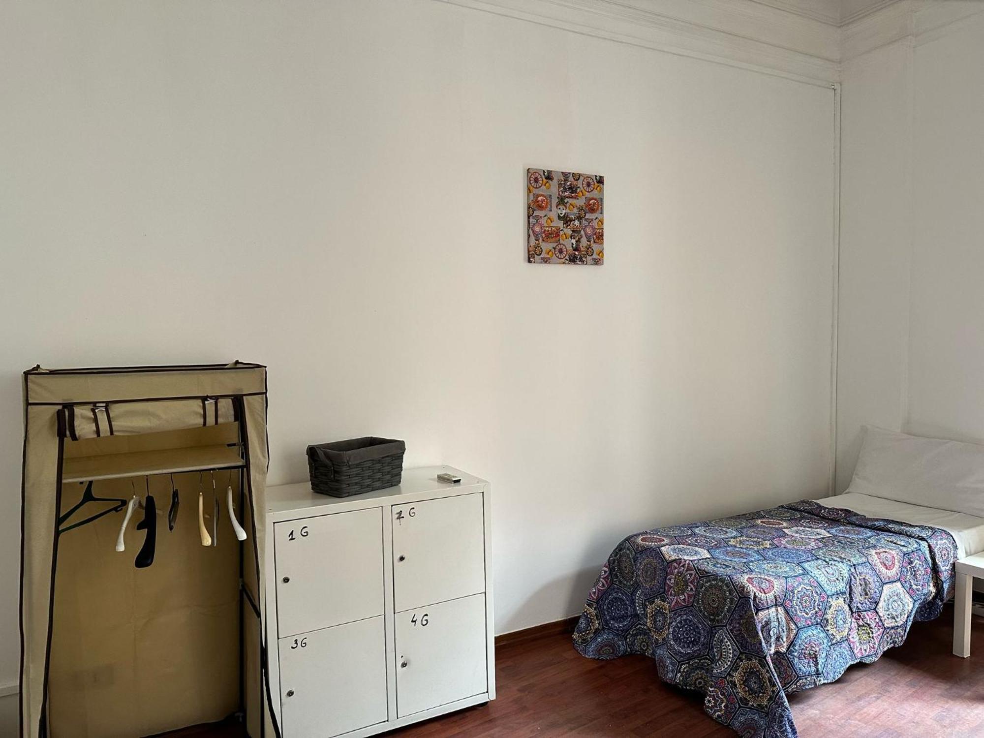 Via Zara Albergue Palermo
