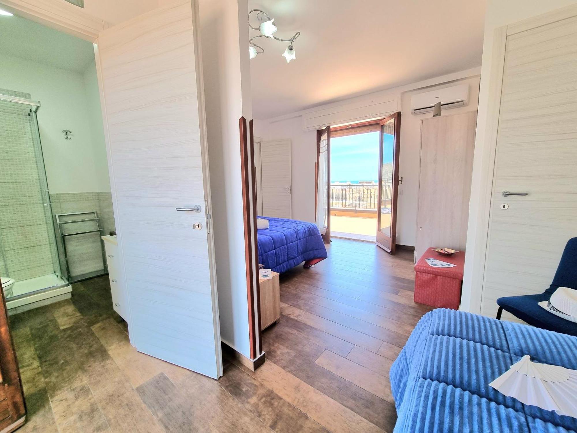 Guest house Panorama By Holiday World