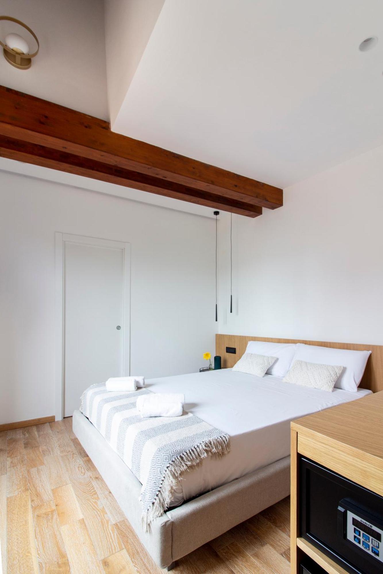 Lulom - Rooftop Boutique Guest house *