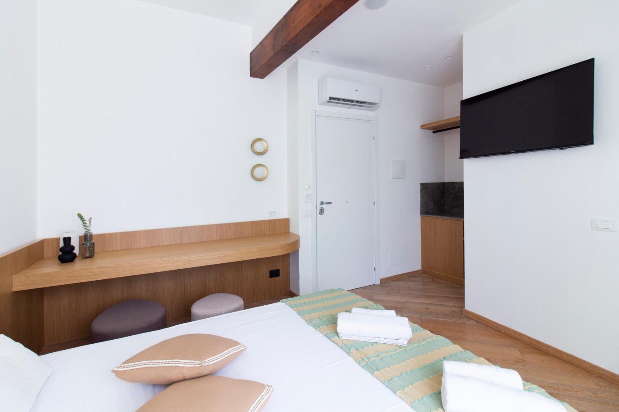 Lulom - Rooftop Boutique Guest house *