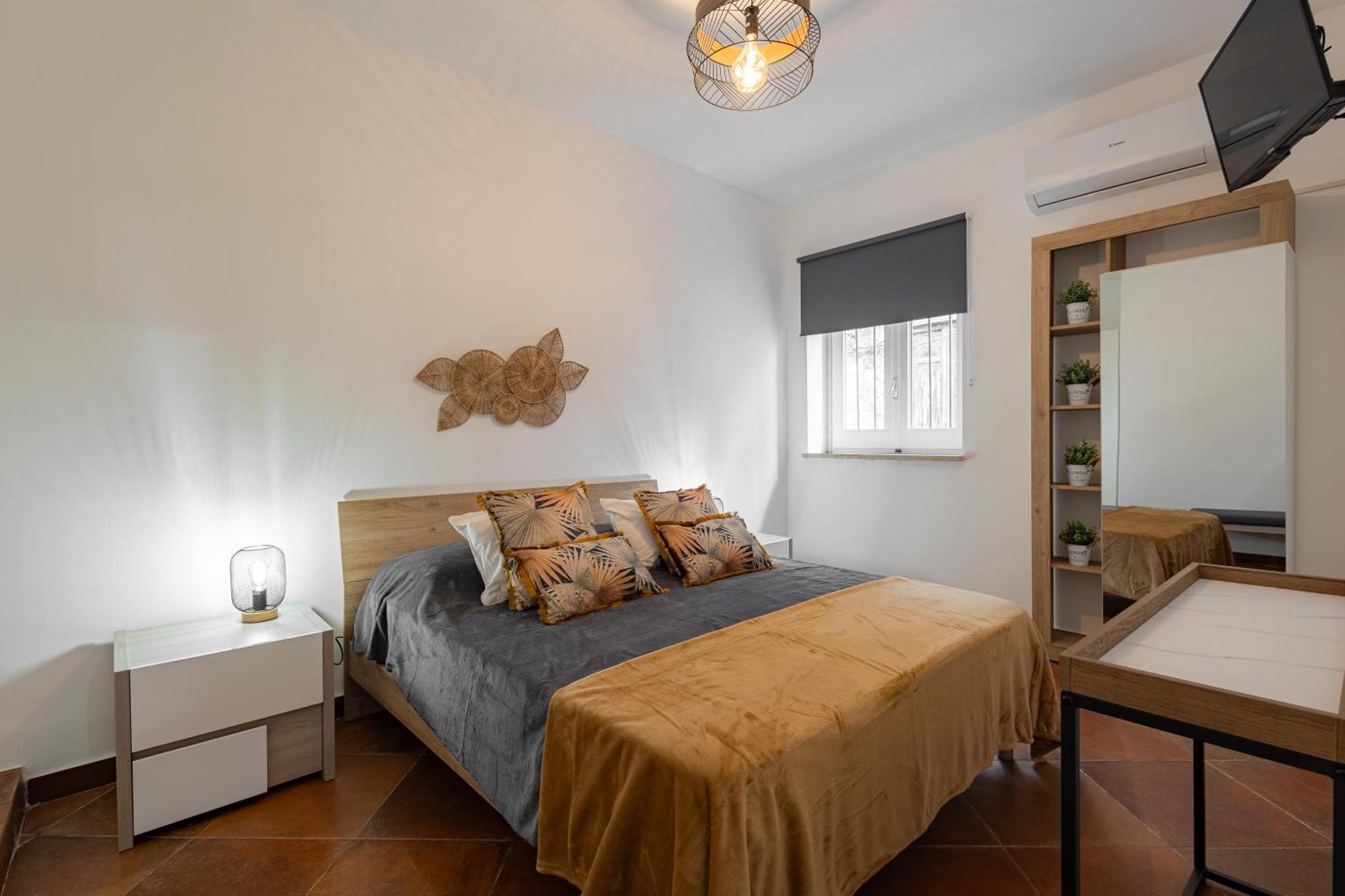 Maqueda Luxury & Apartment
