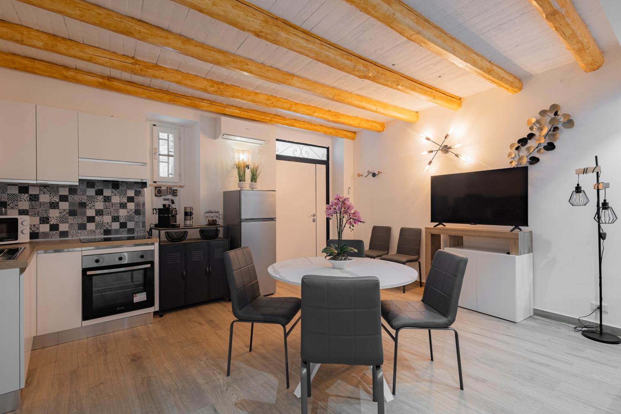 Apartment Maqueda Luxury & *