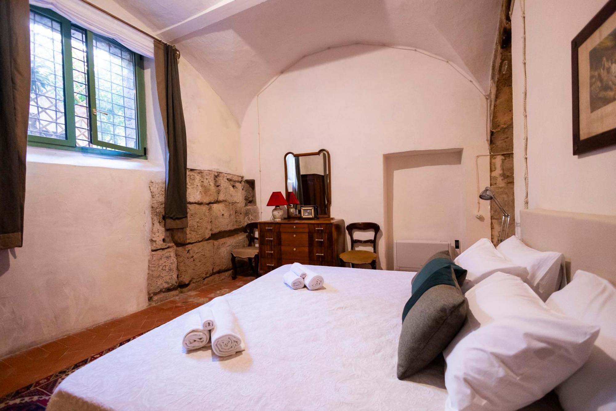 Principe Di Castelnuovo Historical Bed & Breakfast *