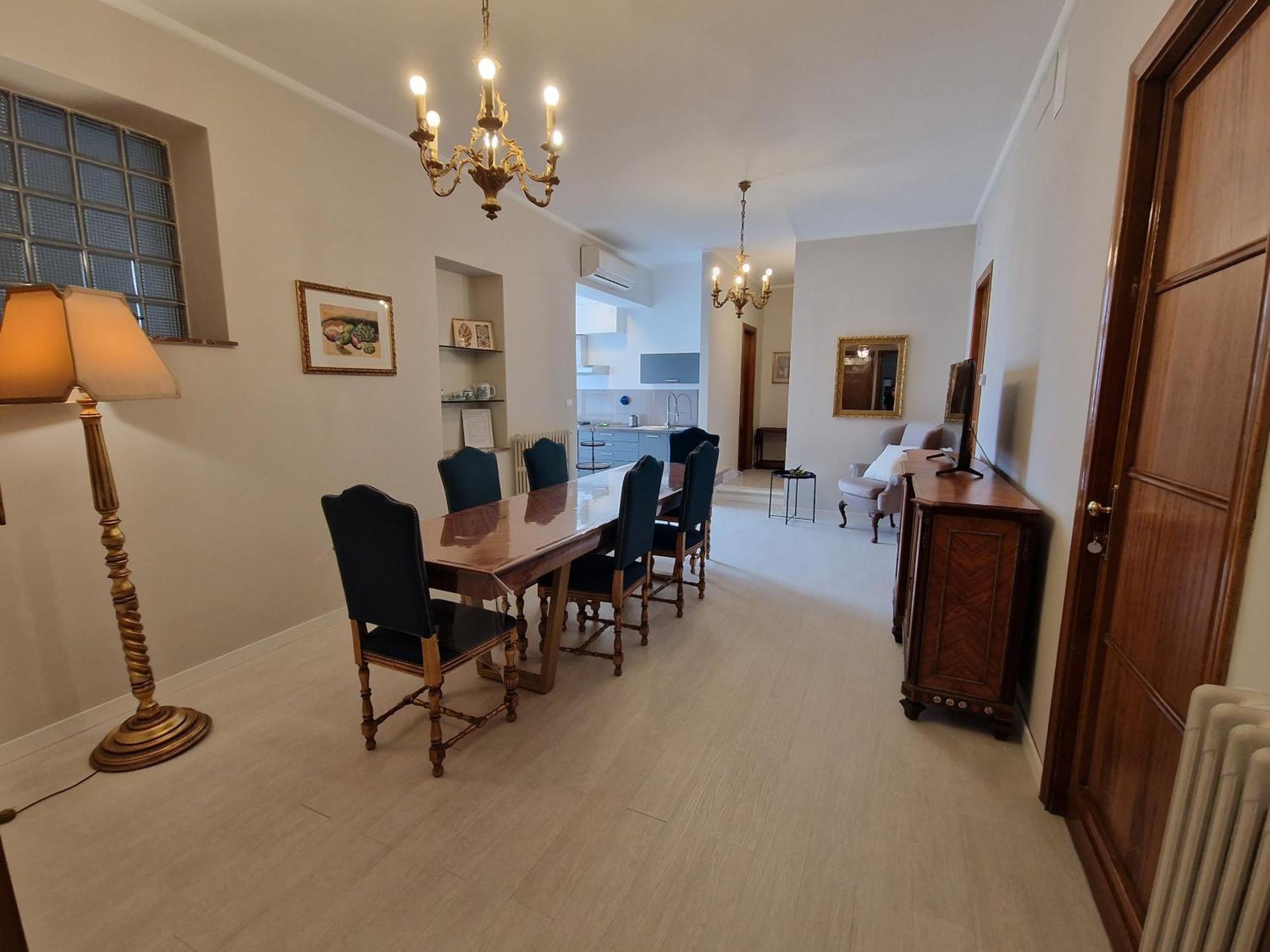 Capomassimo Apartment