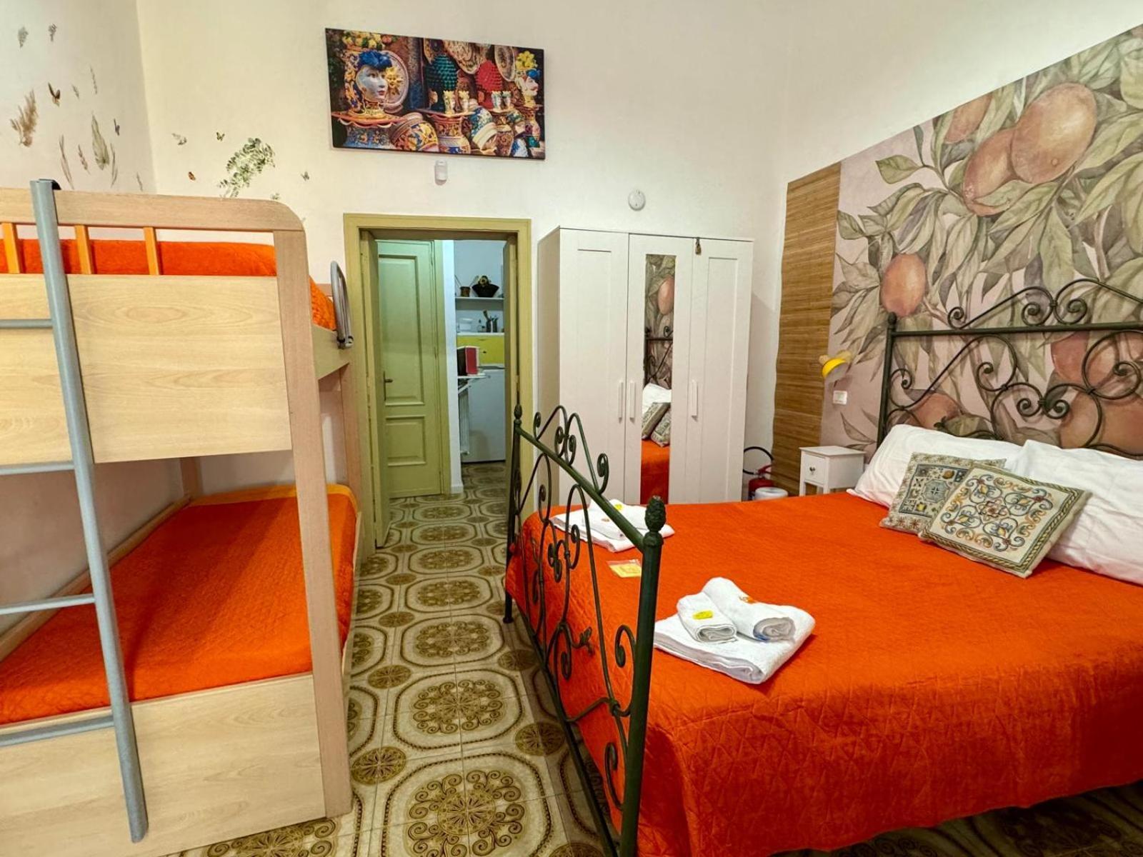 Apartment Orange Lemon Center