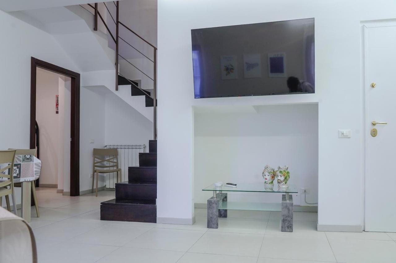 Celso E Saitta Homestay Palermo
