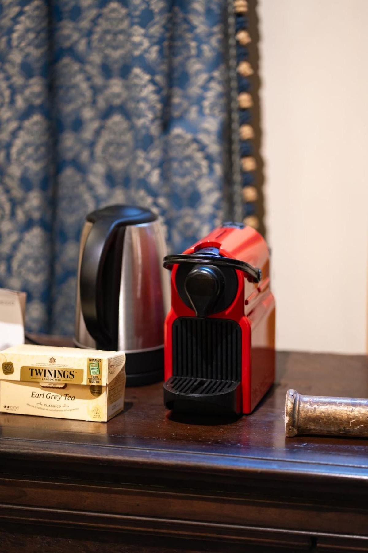 Principe Di Castelnuovo Historical Bed & Breakfast
