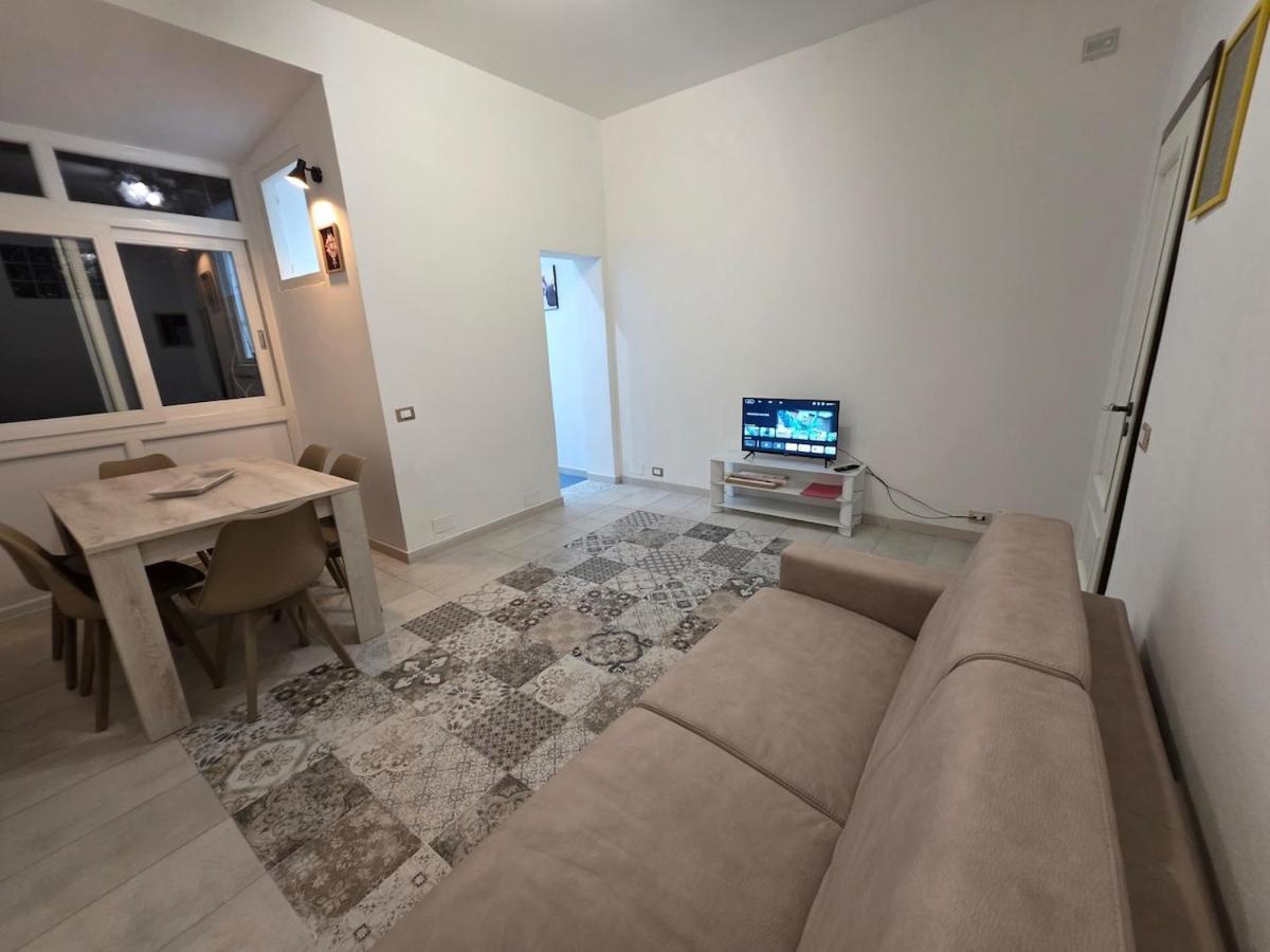 Apartment Vivaldi Holidays Historic House In The Center Of