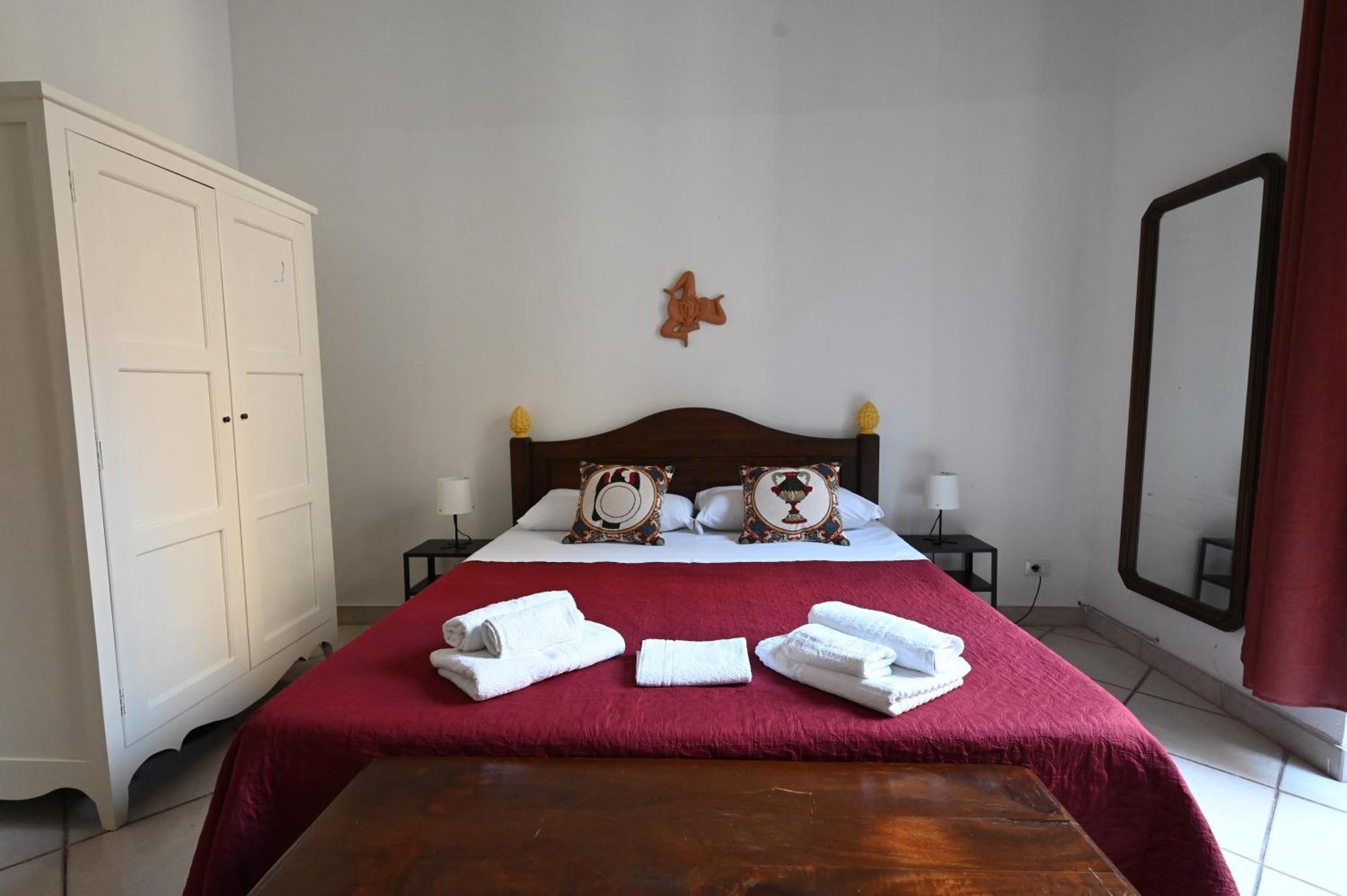Guest house Triskeleshome *