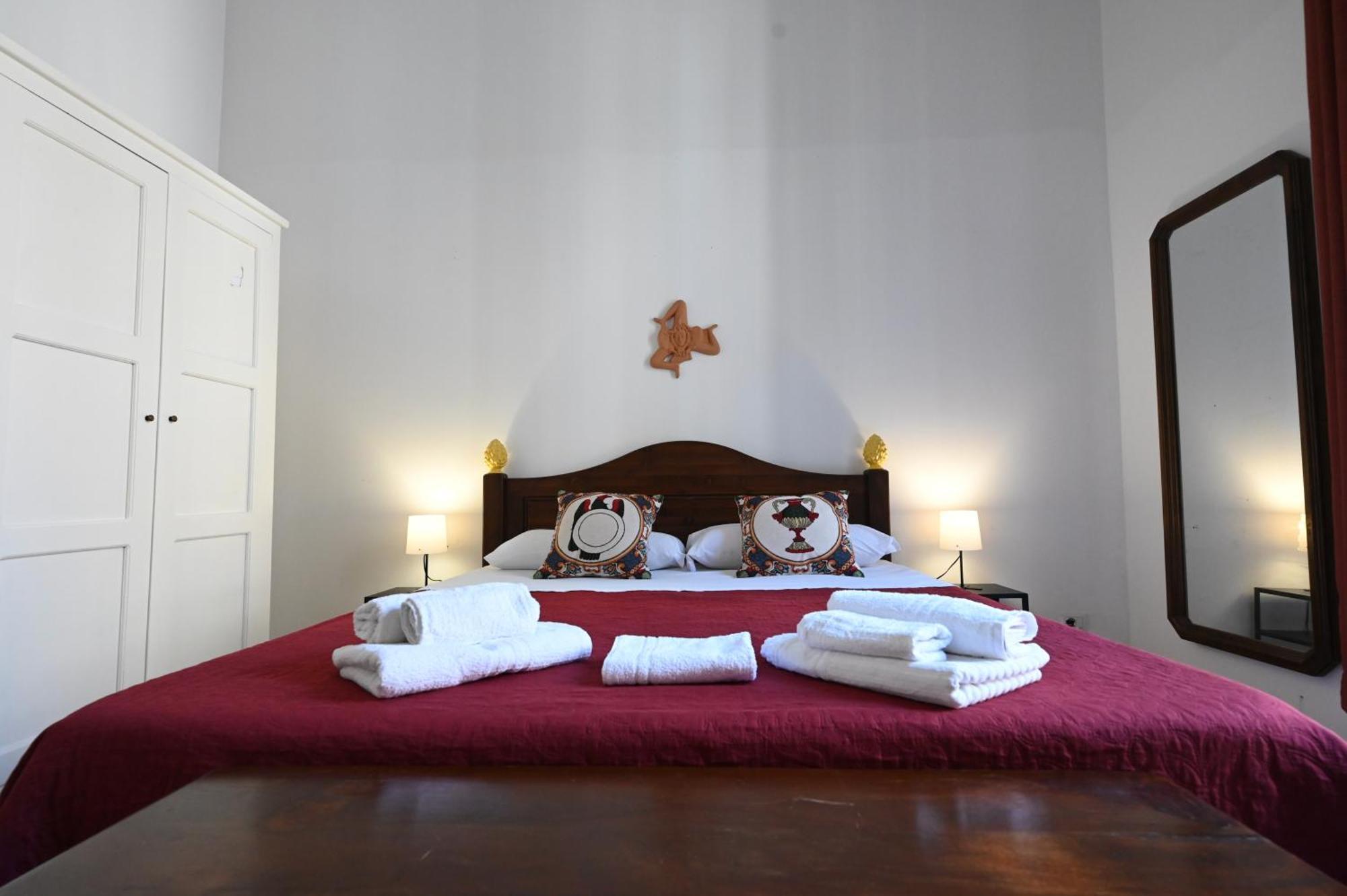 Triskeleshome Guest house *