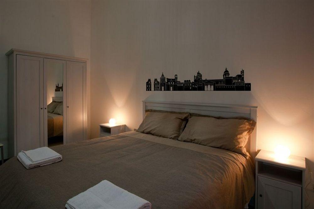 Guest house Cosmopolitan Palermo 3*