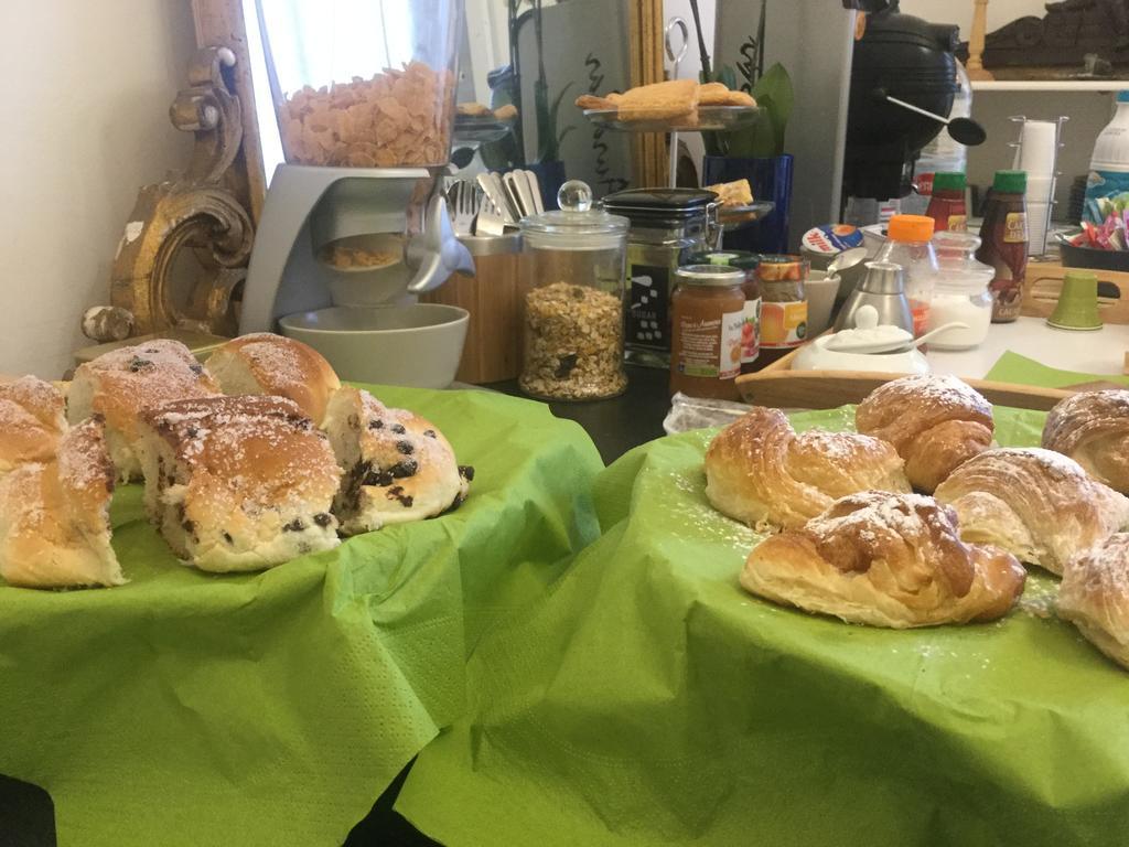 Frühstückspension Incipit