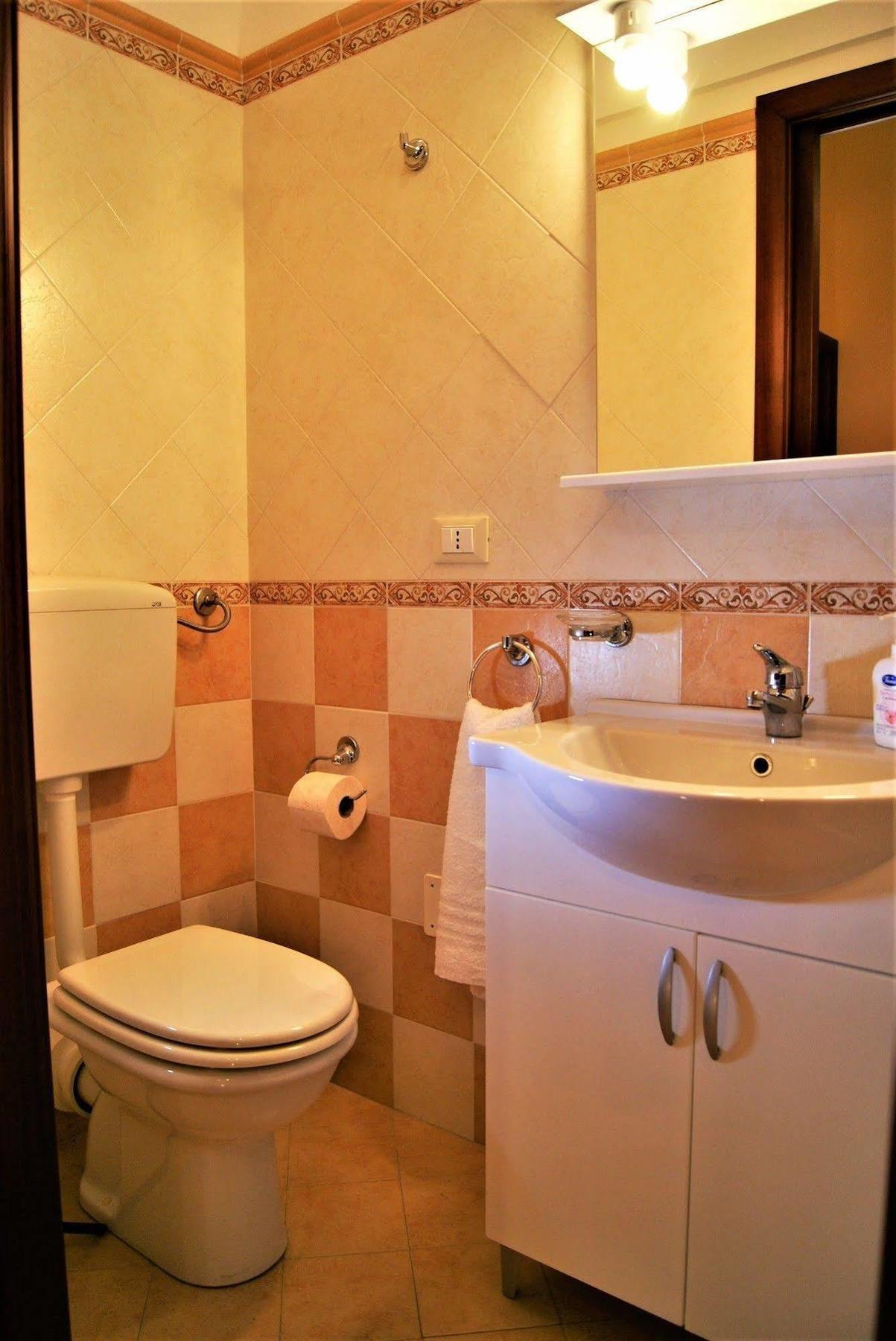 Maison 37, Exclusive Use For 5-6 People, 3 Bedrooms Apartment Palermo