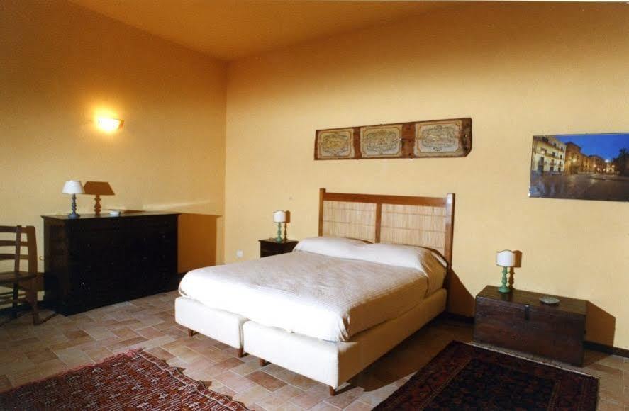 Casa Orioles 3*