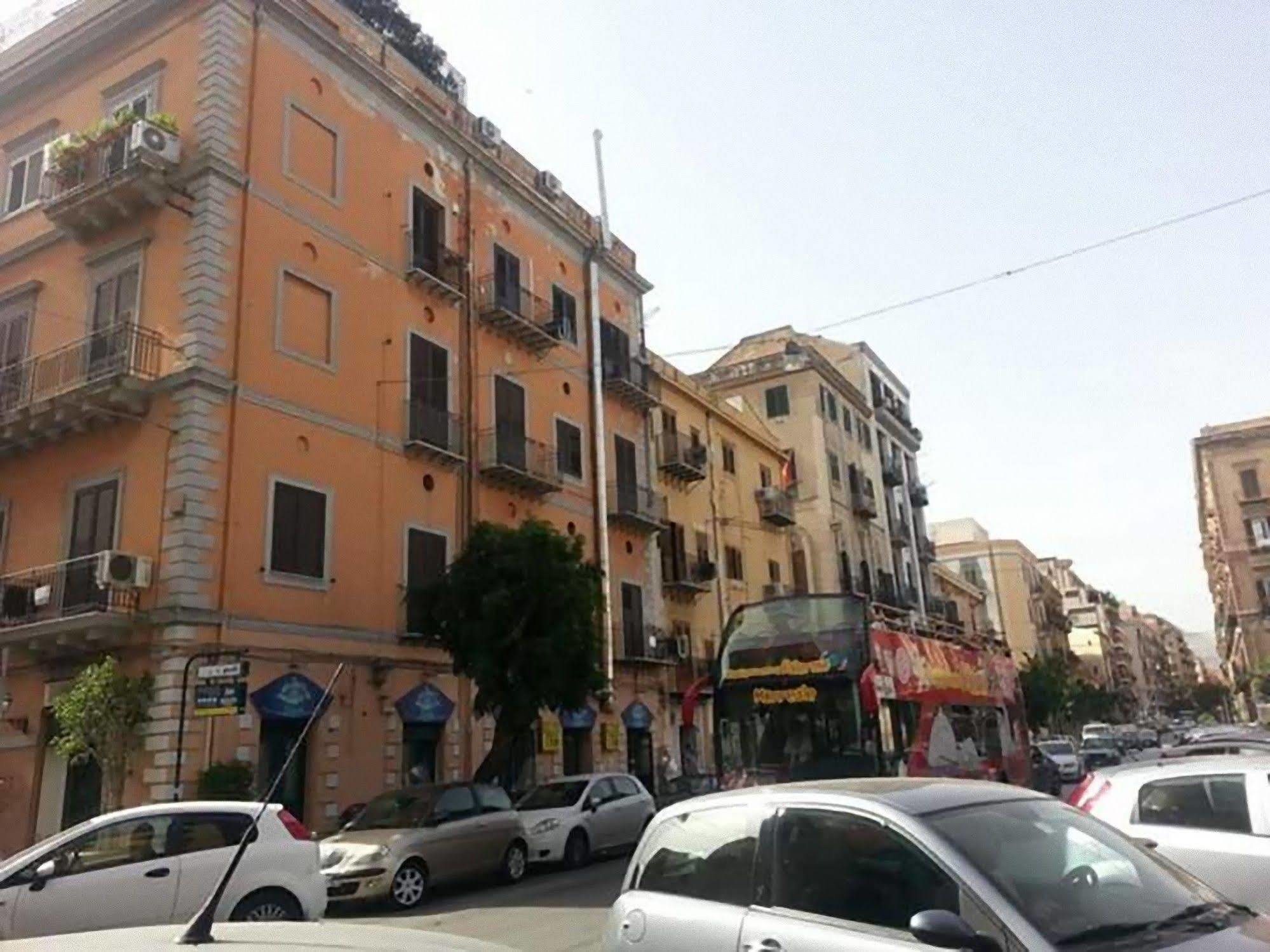 Bed & Breakfast Centro Zoe 3*