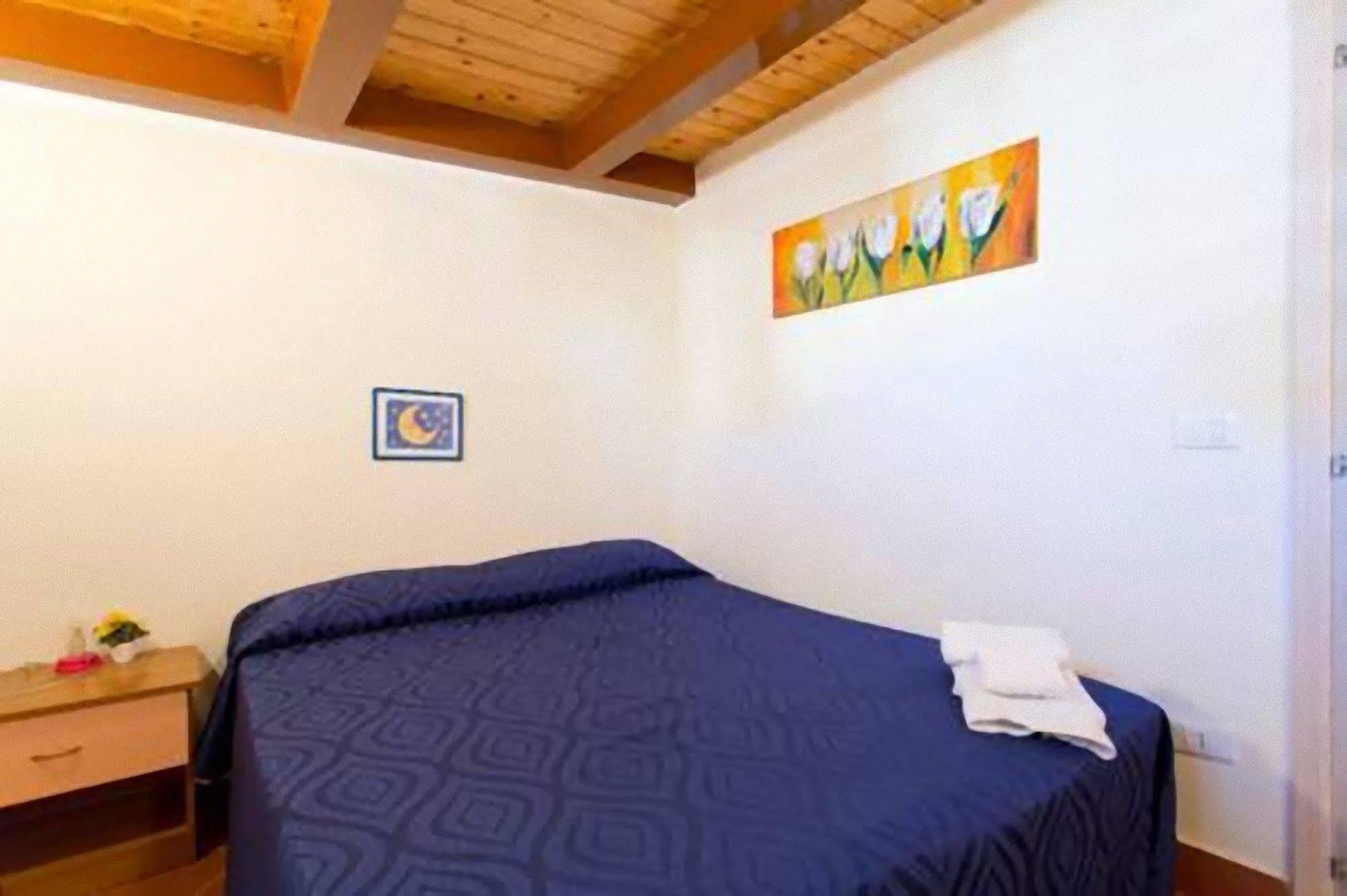 Centro Zoe Bed & Breakfast 3*