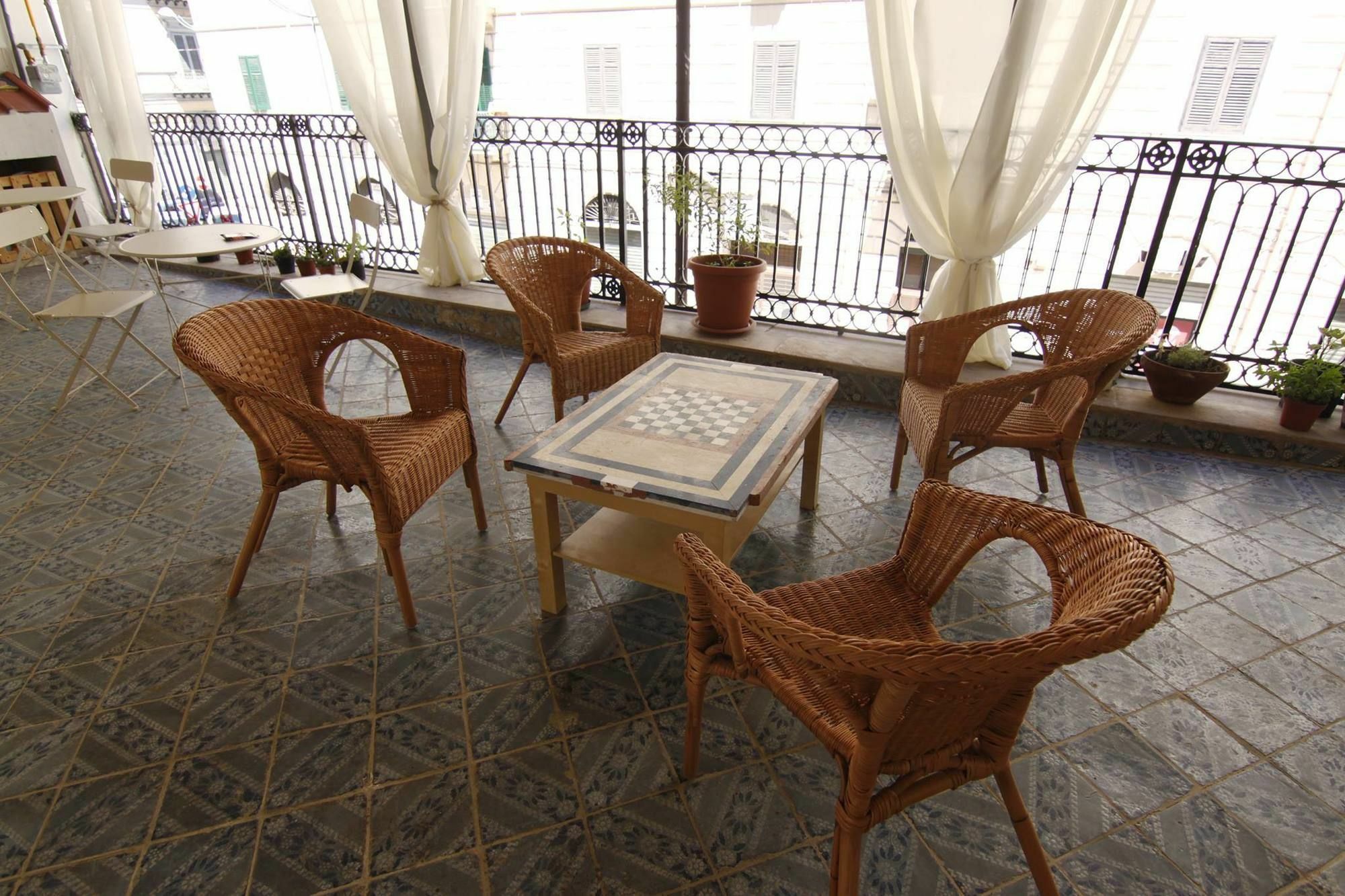 Artisan Maison 2*