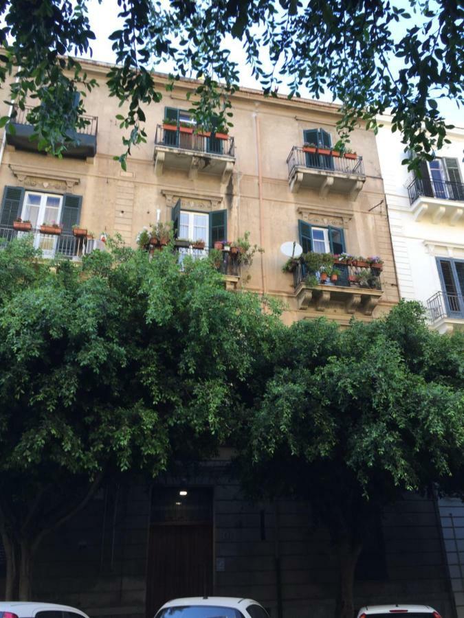 Apartment Voile Rouge *