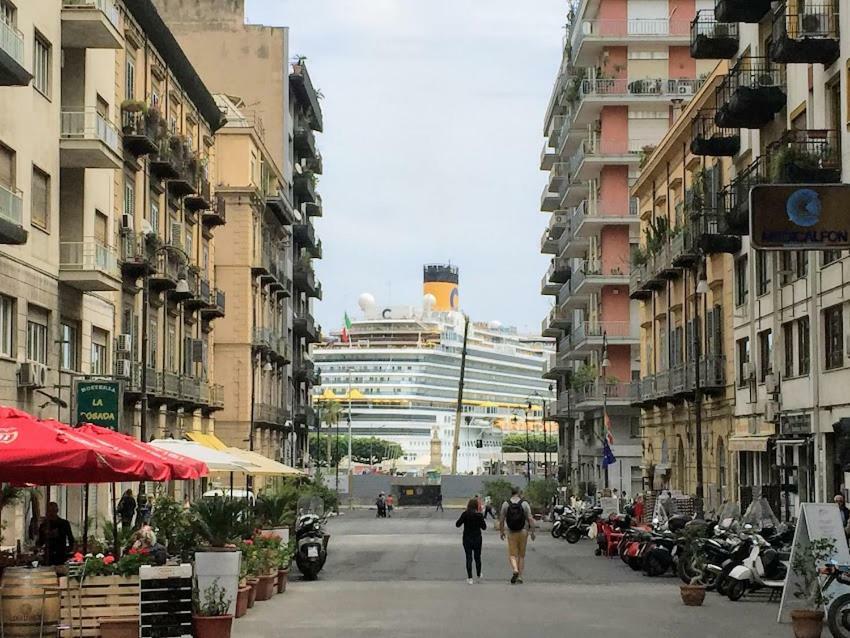 Al Centro Vicino Il Porto