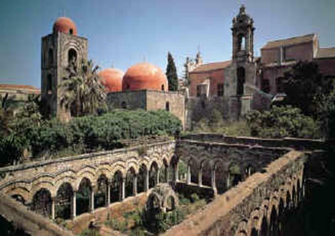 E.r. Apartment Palermo