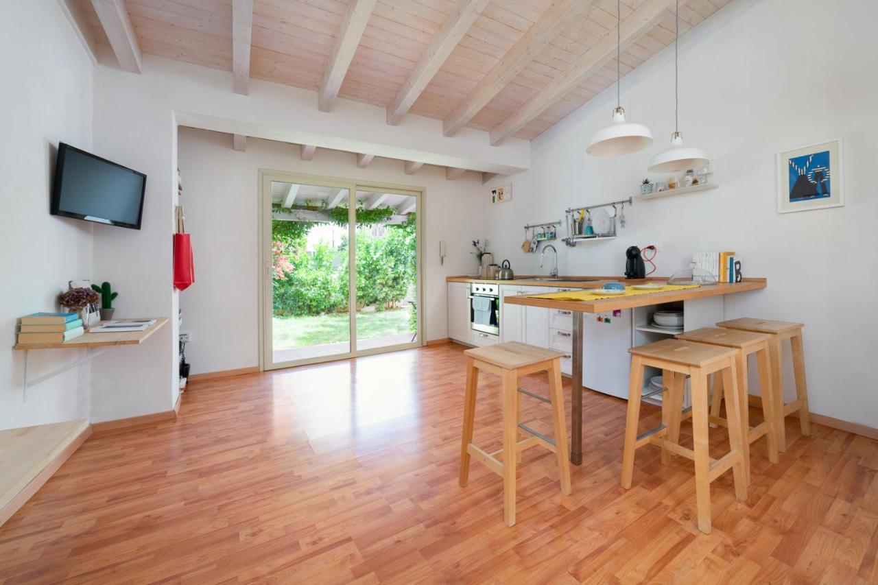 Bed And Book Giusino Bed & Breakfast 2*