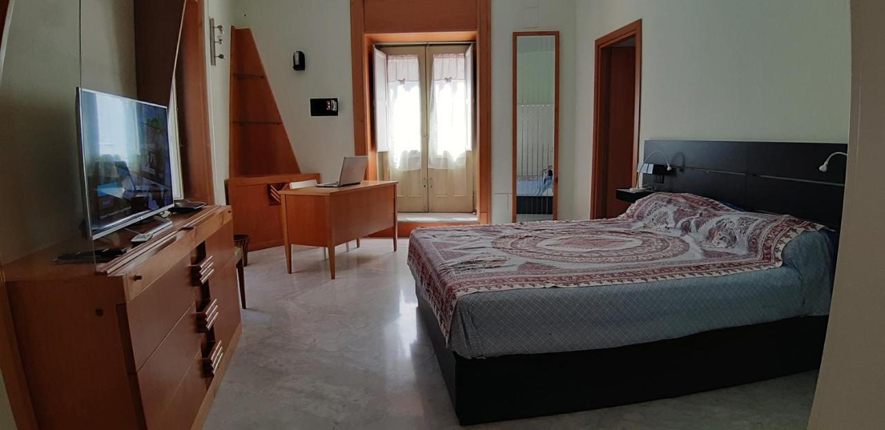 Mercurio & C - 50mq Centro Storico Apartment
